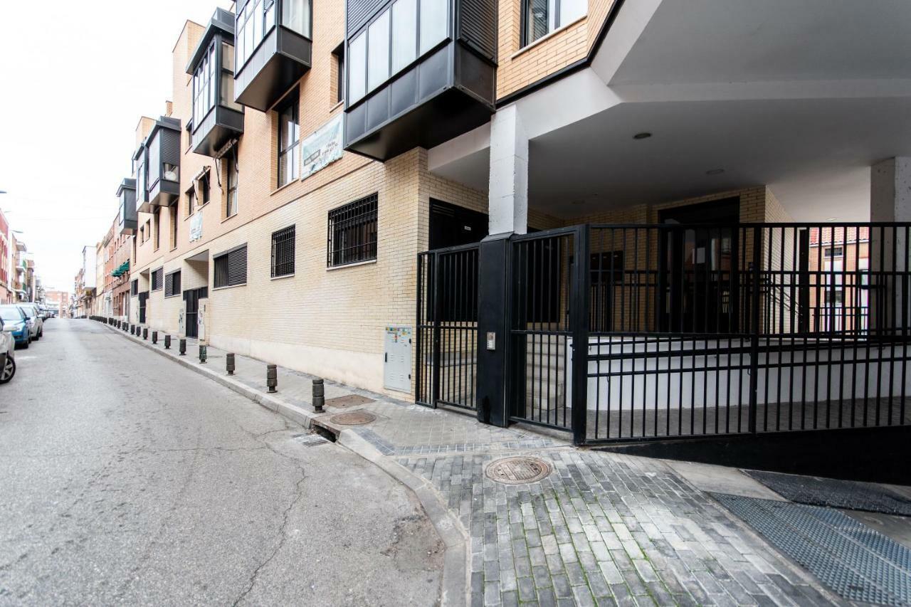 1 Habitacion Apartamento Temporada Lucero Madrid Exteriér fotografie